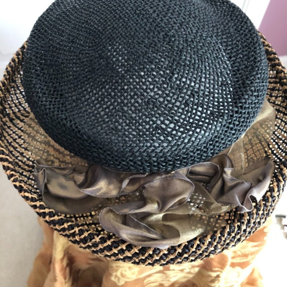 Ladies Blue Straw Hat With Gray Bow